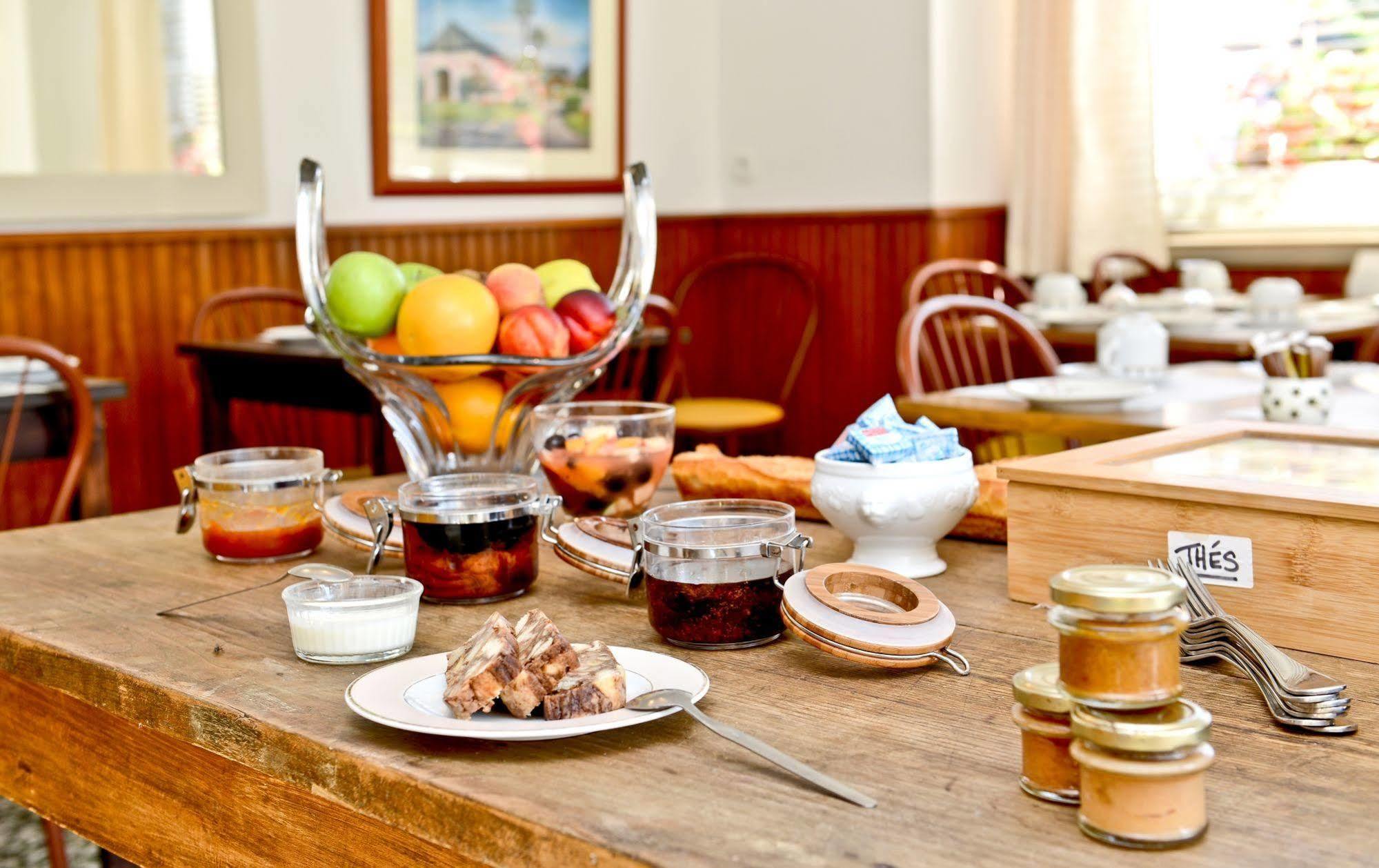 Logis Chez Germaine Hotel Geus-d'Oloron ภายนอก รูปภาพ