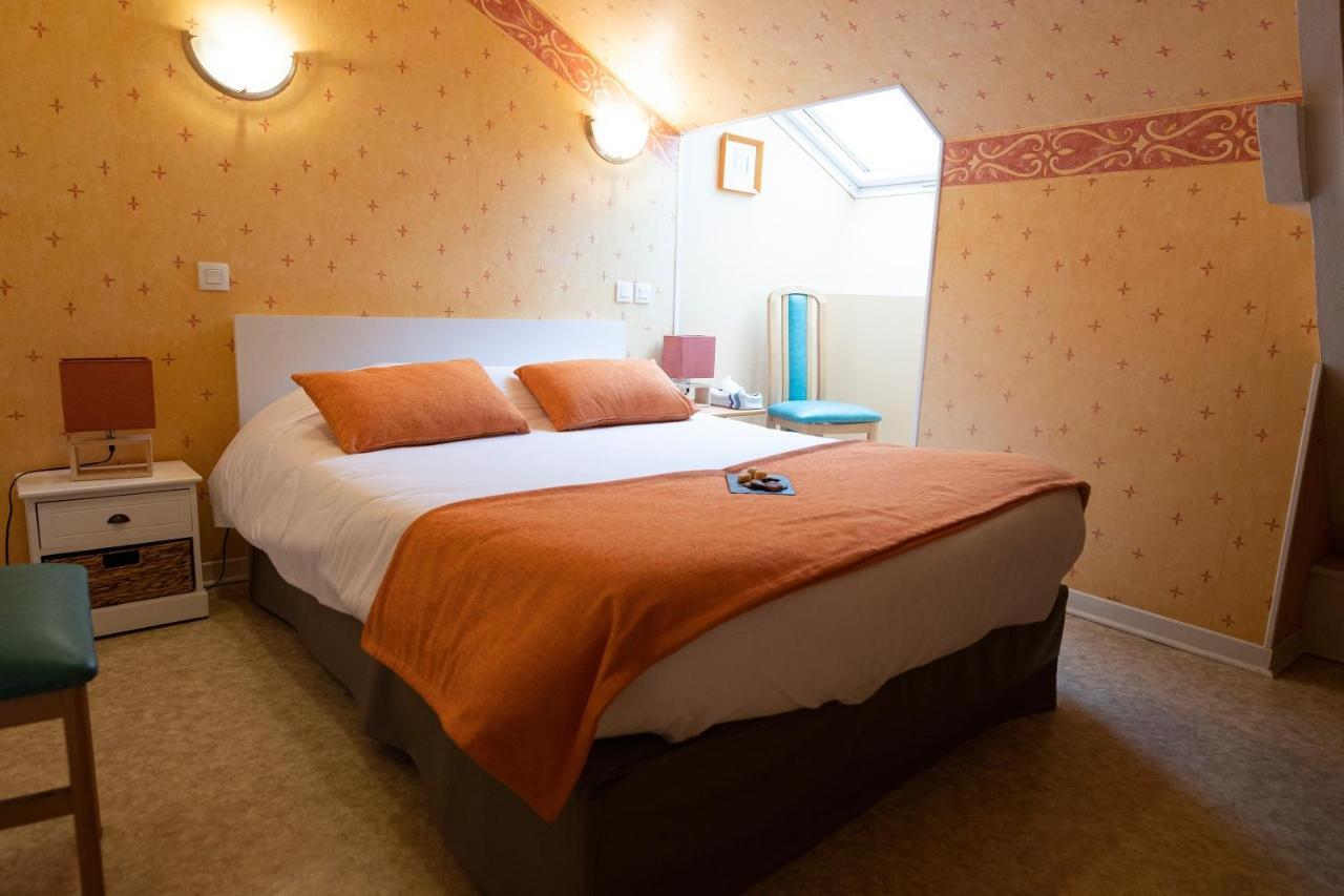 Logis Chez Germaine Hotel Geus-d'Oloron ภายนอก รูปภาพ